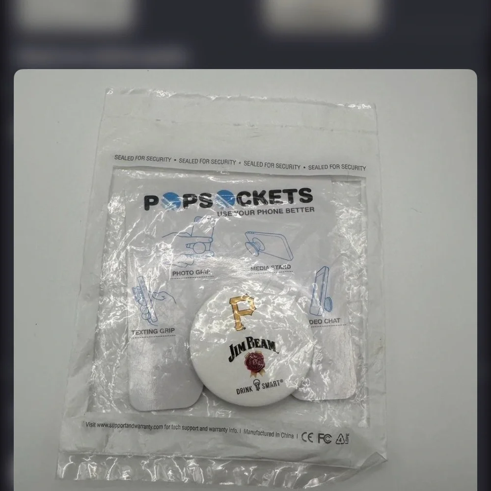 White PopSocket Phone Grip